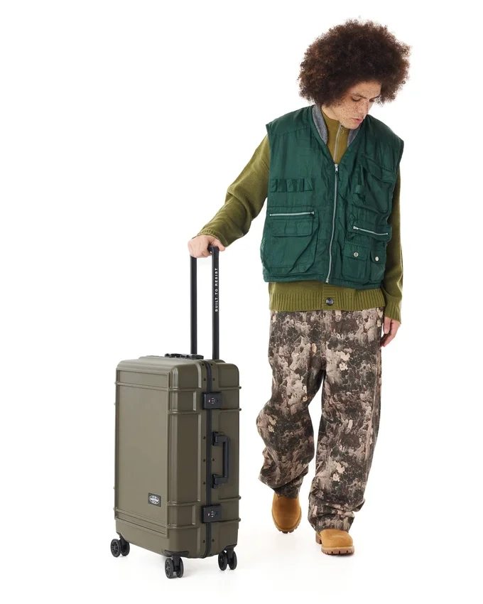 RESIST'R CASE M ARMY OLIVE