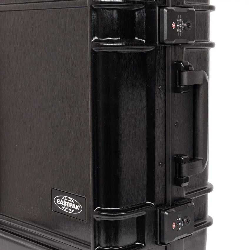 RESIST'R CASE S BRUSHED BLACK